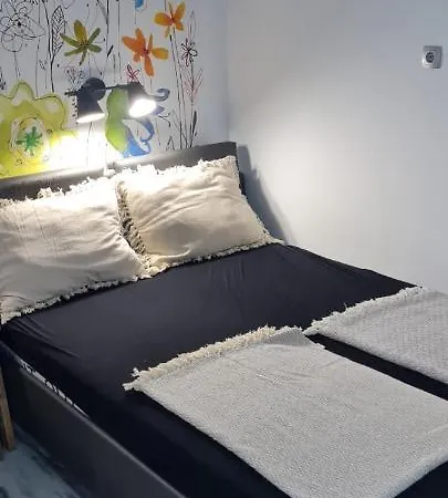 Modern Cave Apartmán